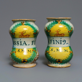 A pair of polychrome Italian maiolica albarelli, Deruta, 2nd half 16th C.